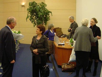 na afloop: de sprekers nog in gesprek